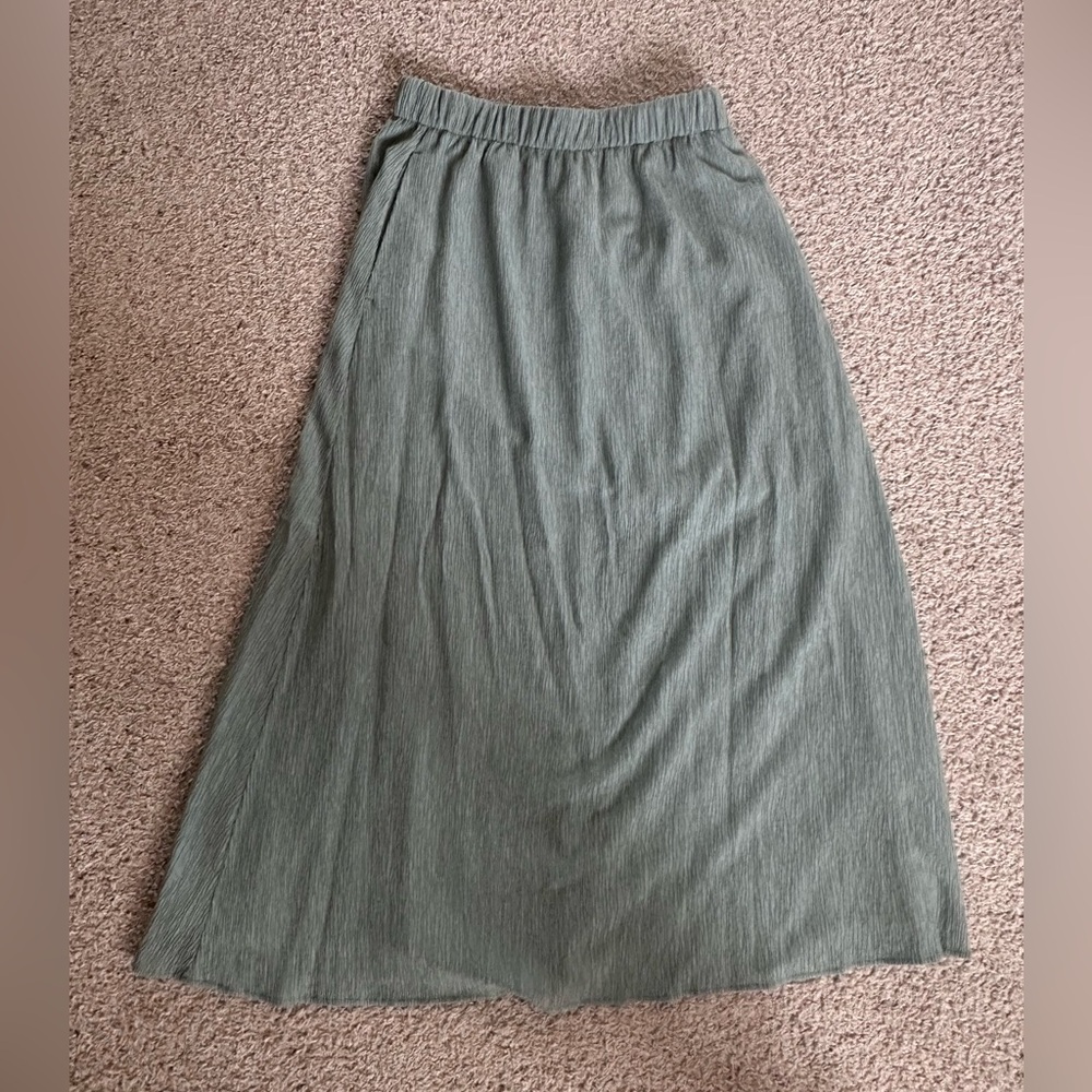 Abercrombie & Fitch Crinkle Maxi Skirt Sage Green Small